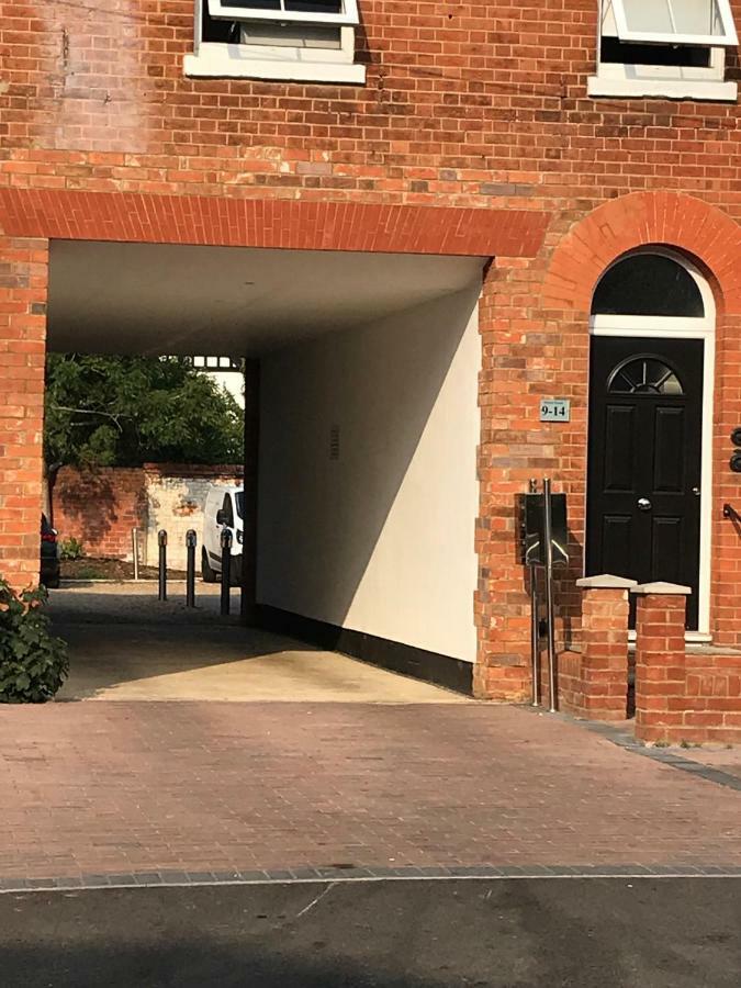 Berkshire Serviced Apartment Helena 12 Reading Exterior foto
